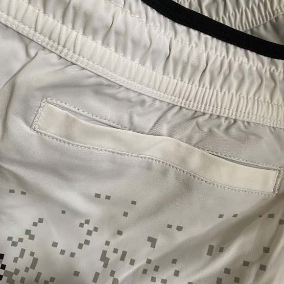 New mens XL and XXL Oakley Beach Pixel shorts - Picture 5 of 5